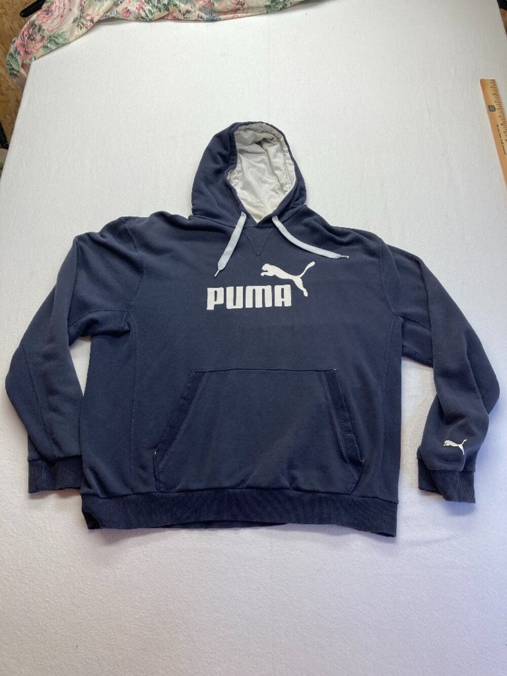 PUMA Pullover Hoodie Long Sleeve White Logo Men's Large *hole under left arm*